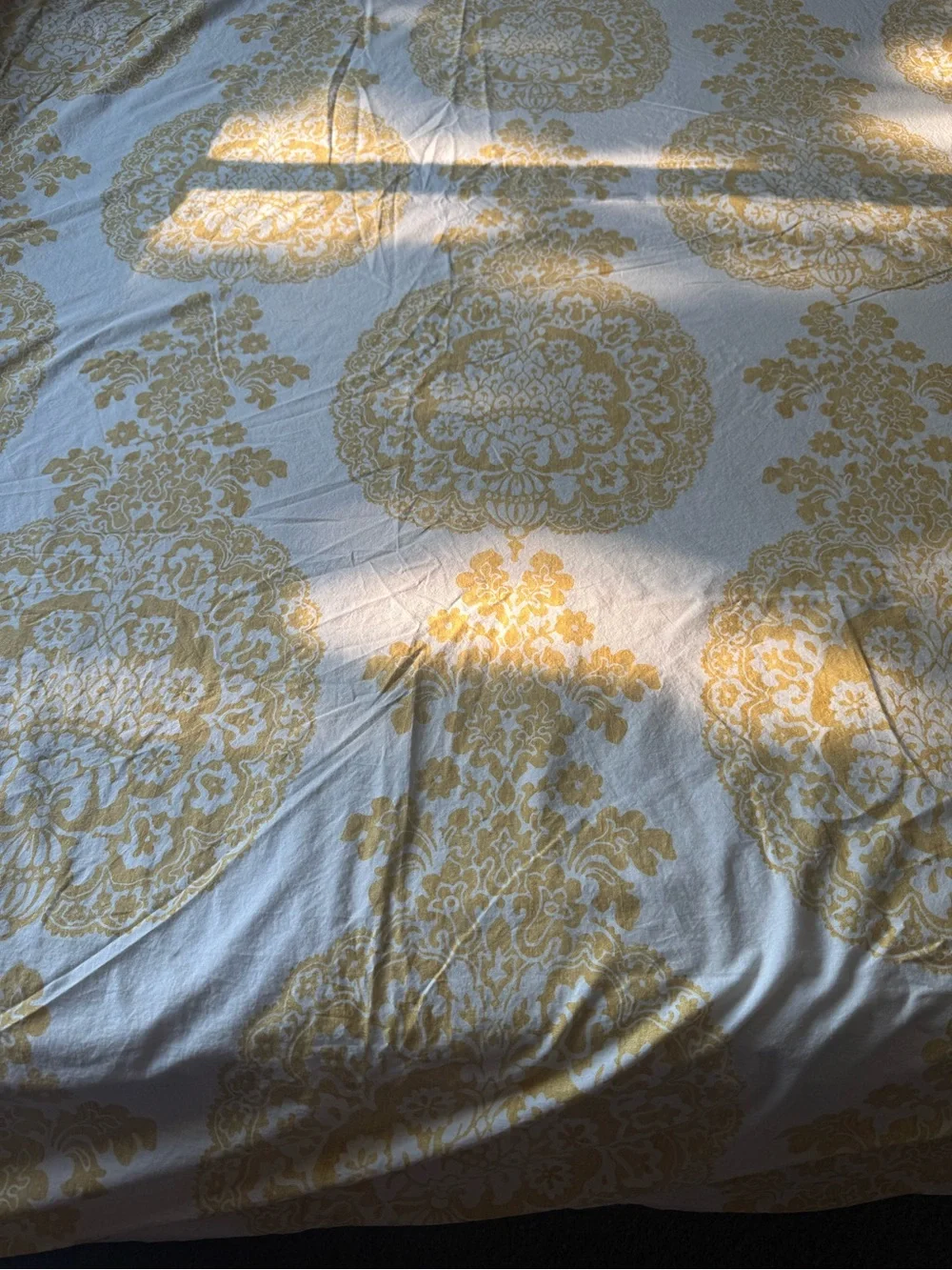 POTTERY BARN Lucianna Medallion Duvet Cover Full/Queen 92” x 88”~ Ivory Yellow